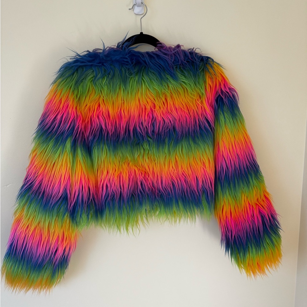 🔥 🌈 Rainbow Faux Fur Statement Jacket – Festival, Rave, Pride | mao’city (M) - Picture 2 of 3